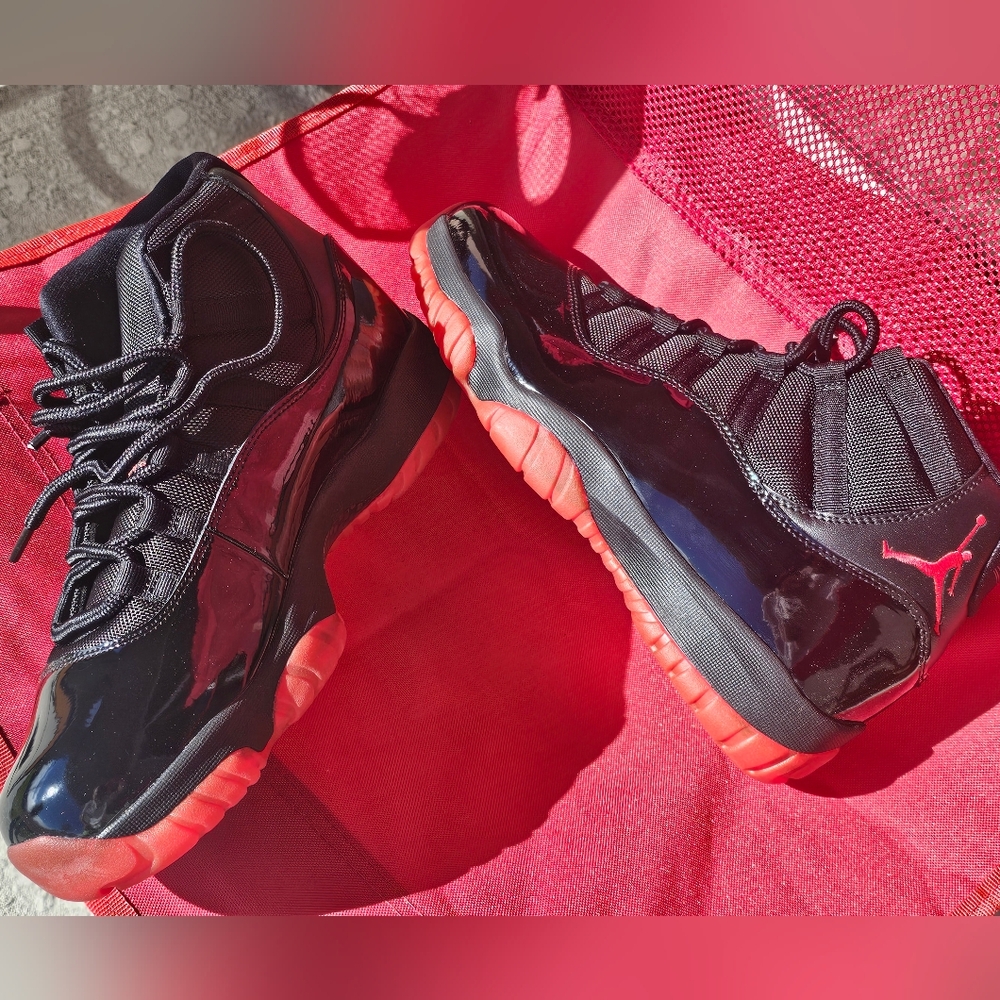 Size 10.5 - Rare 🔥 Air Jordan 11 Bred 'Ultimate Edition'